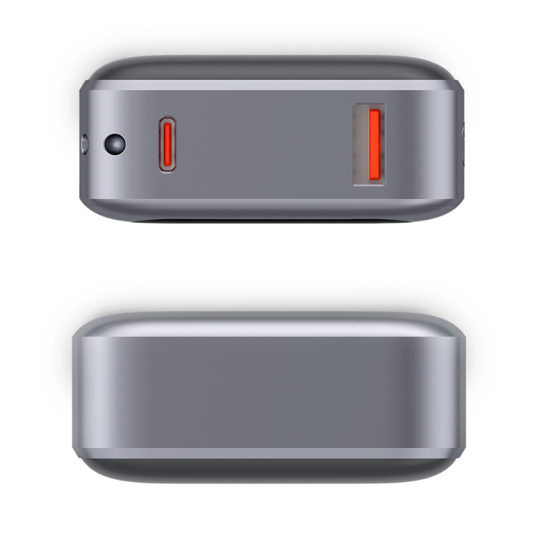 La power bank KSIX de 10.000 mAh es la soluci&oacute;n perfecta para cargar tus dispositivos en cualquier momento y lugar. Con una potencia de salida de hasta 22,5 W y tecnolog&iacute;a Power Delivery 3.0 y Quick Charge, ofrece carga r&aacute;pida para que no tengas que esperar. Su dise&ntilde;o compacto y ligero la convierte en el accesorio ideal para llevar siempre contigo. Adem&aacute;s, incluye un cable USB-C a USB-C que se convierte en un lazo para que la puedas colgar y mover con mayor comodidad.