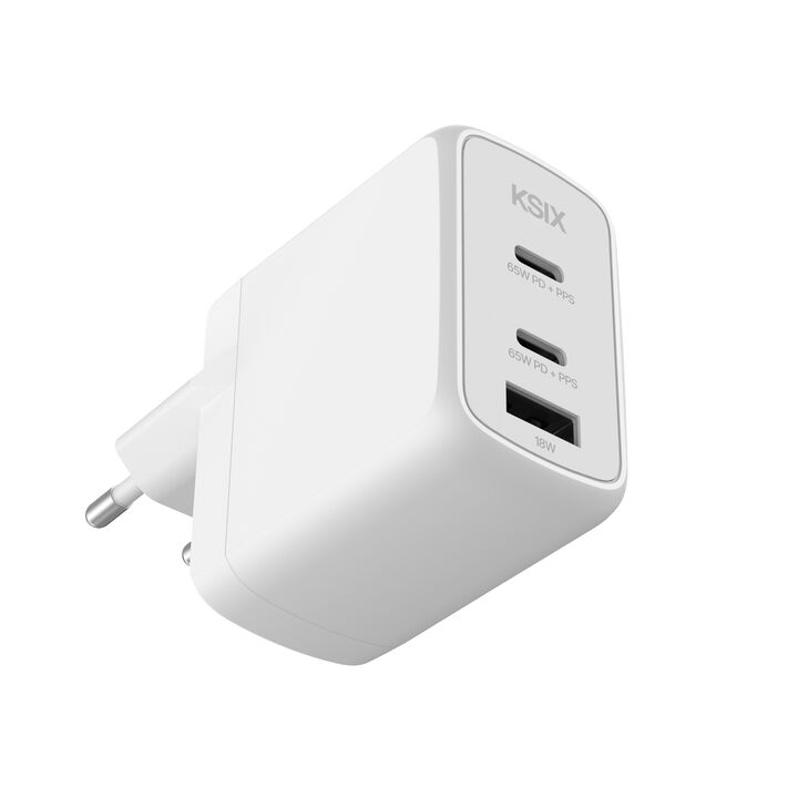 Un cargador potente y versátil para todos tus dispositivos: la solución perfecta para cargar de manera rápida y eficiente desde un solo adaptador. Con dos puertos USB-C y un puerto USB-A, ofrece una carga inteligente y dinámica gracias a sus tecnologías GaN, Power Delivery 3.0 y PPS, ideales para portátiles, smartphones, tablets y más.