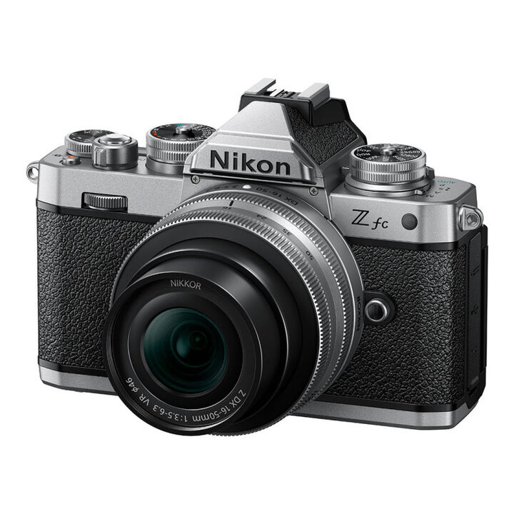 Capture sus momentos m&aacute;s emblem&aacute;ticos con la Nikon Zfc