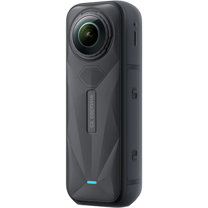 La Insta360 X5 es la c&aacute;mara 360&deg; insignia de Insta360, dise&ntilde;ada para capturar contenido inmersivo con una calidad de imagen excepcional, rendimiento mejorado con poca luz y una mayor durabilidad. Incluye el kit est&aacute;ndar + Kit motero + tarjeta micro SD de 128GB + Cubierta USB para todo tipo de clima.