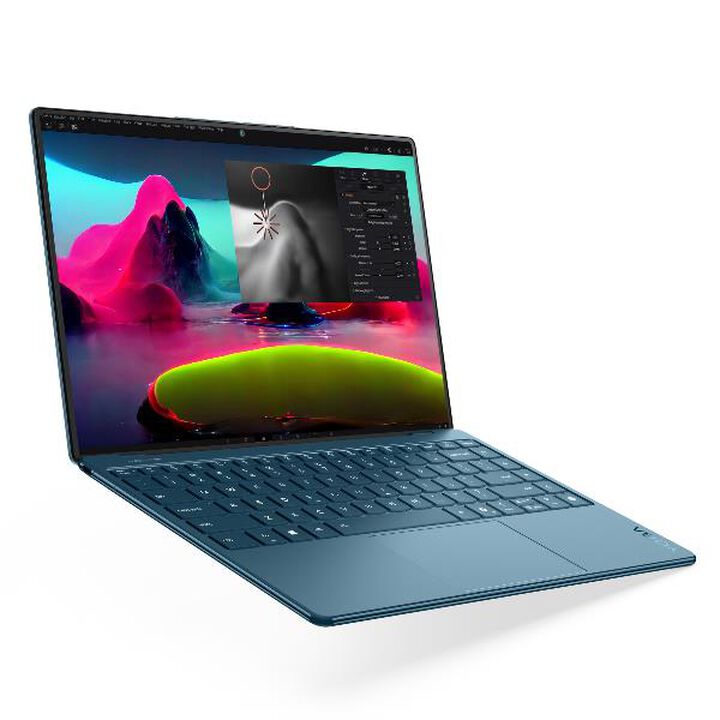 Port&aacute;til Lenovo Yoga Slim 9 14ILL10 Copilot+PC, Intel Core Ultra 7-258V, 32GB, 1TB SSD, 14", W11
Primer port&aacute;til del mundo que cuenta con un dise&ntilde;o de c&aacute;mara bajo la pantalla (CUD). La c&aacute;mara se oculta cuando no se est&aacute; utilizando, lo que te ofrece una vista s&uacute;per limpia y una impresionante relaci&oacute;n activa del 98 %, que te permite disfrutar de una experiencia completamente inmersiva, ya sea que est&eacute;s creando o relaj&aacute;ndote. La pantalla PureSight Pro 4K de 14" cuenta con una frecuencia de actualizaci&oacute;n de 120 Hz, para que todo se vea n&iacute;tido y fluido.