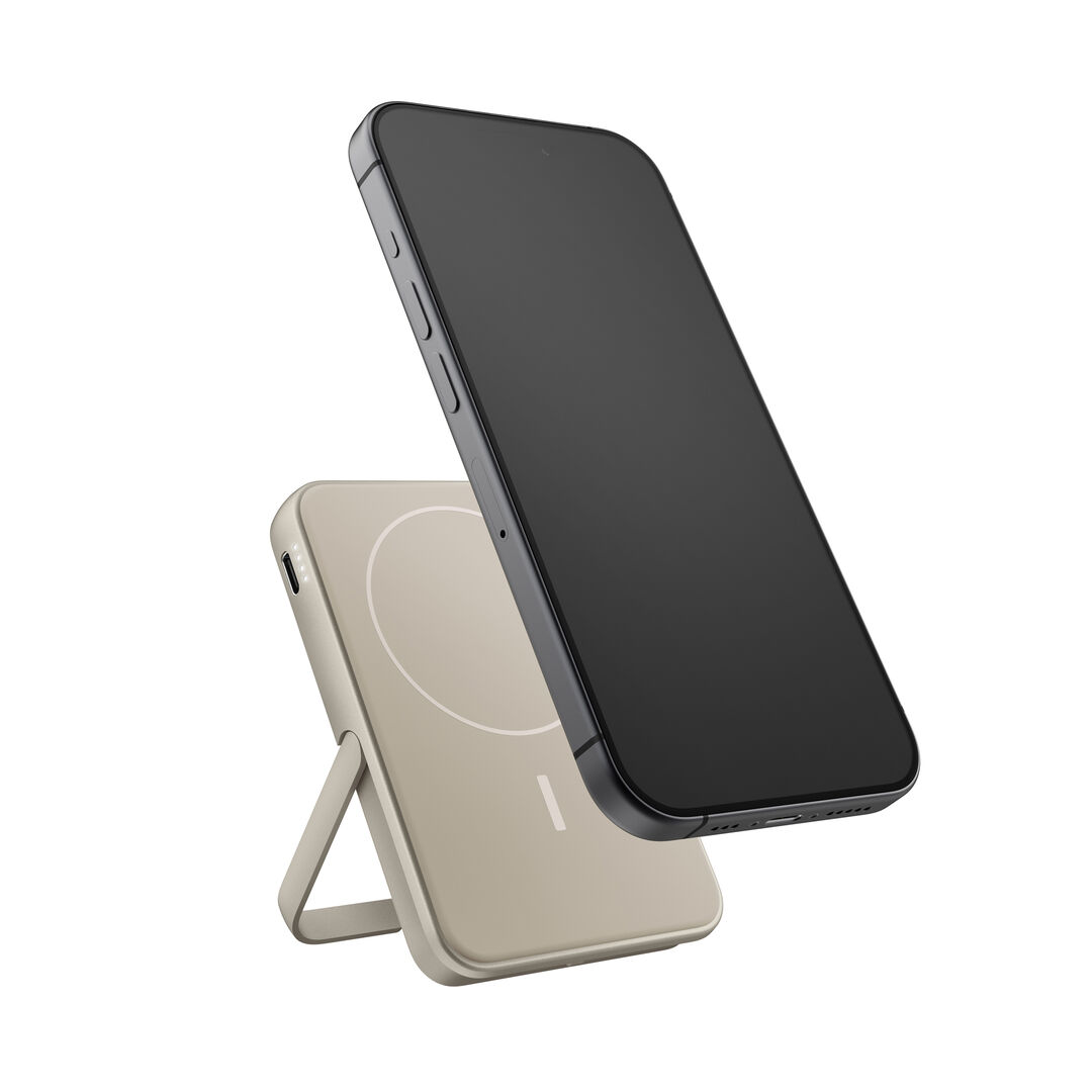 Carga tu iPhone de forma inal&aacute;mbrica y sin esfuerzo con la Powerbank Magn&eacute;tica. Su dise&ntilde;o ultrafino se adhiere magn&eacute;ticamente a tu iPhone (compatible con MagSafe), ofreciendo una carga segura y un soporte integrado para una visualizaci&oacute;n c&oacute;moda. &iexcl;Perfecta para llevar a cualquier lugar e incluso apta para volar!