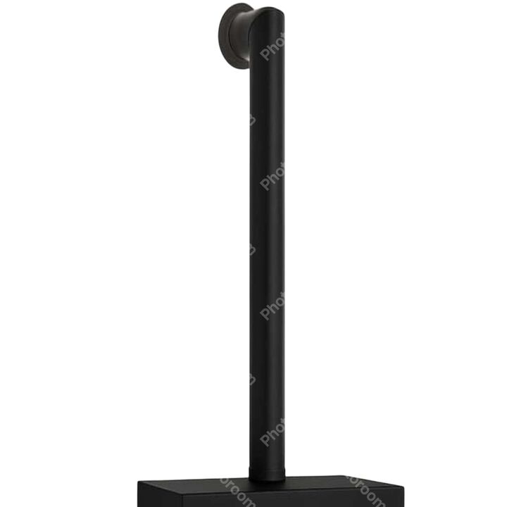 Estufa el&eacute;ctrica de suelo. Incluye tubo de humos decorativo. Efecto de llamas LED independiente del calefactor. Efecto le&ntilde;os. Dos potencias. Termostato ajustable. Espacio inferior para le&ntilde;a decorativa.