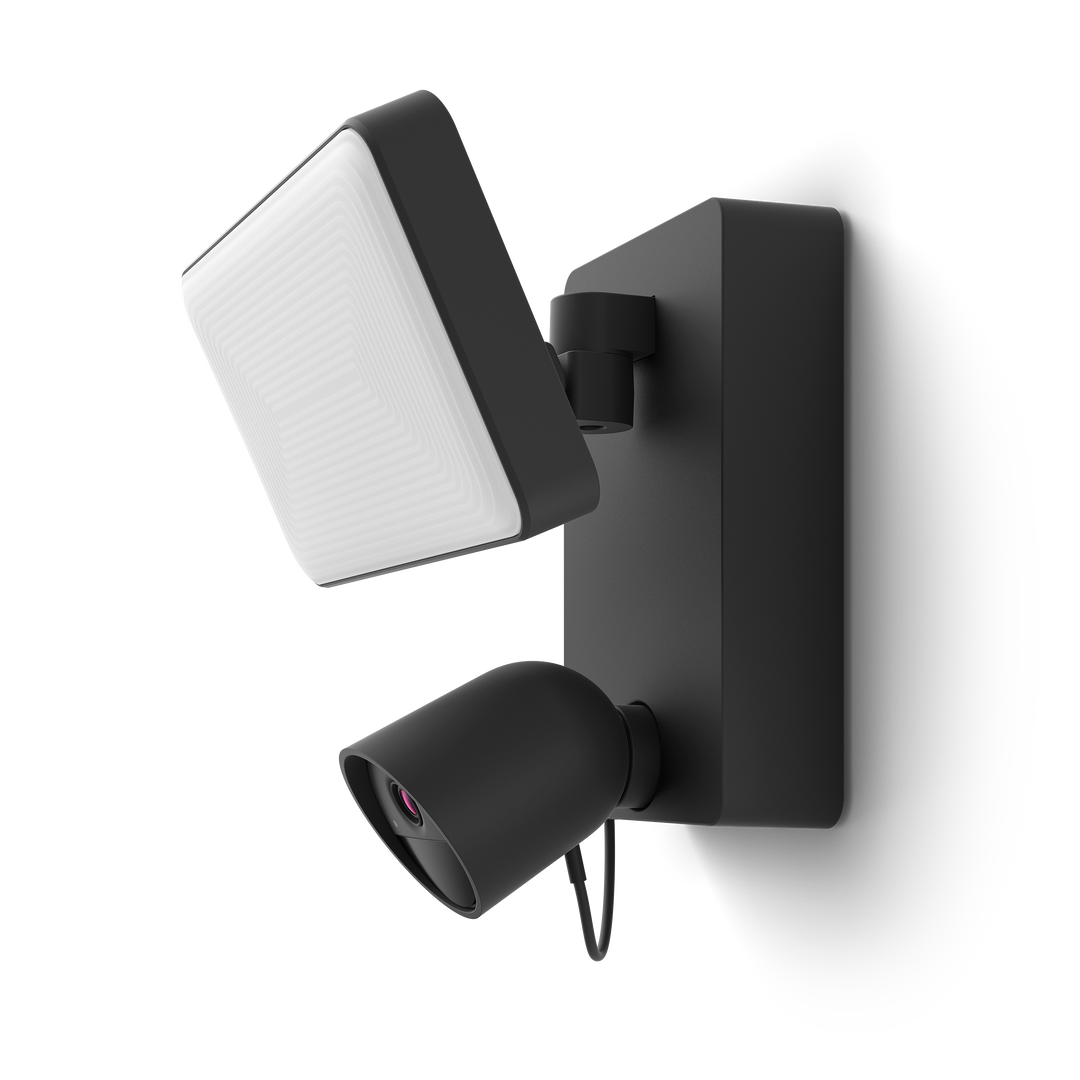 Consigue una luz potente y colorida, una cámara integrada de 1080p con visión nocturna y la posibilidad de ver lo que ocurre y controlar la luz directamente desde la aplicación Philips Hue. Instálala en el exterior para vigilar tu casa en tiempo real y activar una alarma para advertir a posibles intrusos.