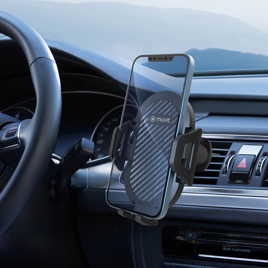 <p><strong><font size="4">Características</font></strong></p><p>● Modelo: A38-R-E.<br>● Pieza giratoria 360º.<br>● Fijación con abrazadera para el respiradero del coche.<br>● Tamaño: 104,5*112*67mm.<br>● Rango de soporte: 4.7-7.2".<br>● Material: ABS reciclado + Hierro + Silicona.<br>● Incluye un doble gancho metálico y una abrazadera para una mayor compatibilidad de ventilación.</p> <p><strong><font size="4">Características</font></strong></p><p>● Modelo: A38-R-E.<br>● Pieza giratoria 360º.<br>● Fijación con abrazadera para el respiradero del coche.<br>● Tamaño: 104,5*112*67mm.<br>● Rango de soporte: 4.7-7.2".<br>● Material: ABS reciclado + Hierro + Silicona.<br>● Incluye un doble gancho metálico y una abrazadera para una mayor compatibilidad de ventilación.</p>