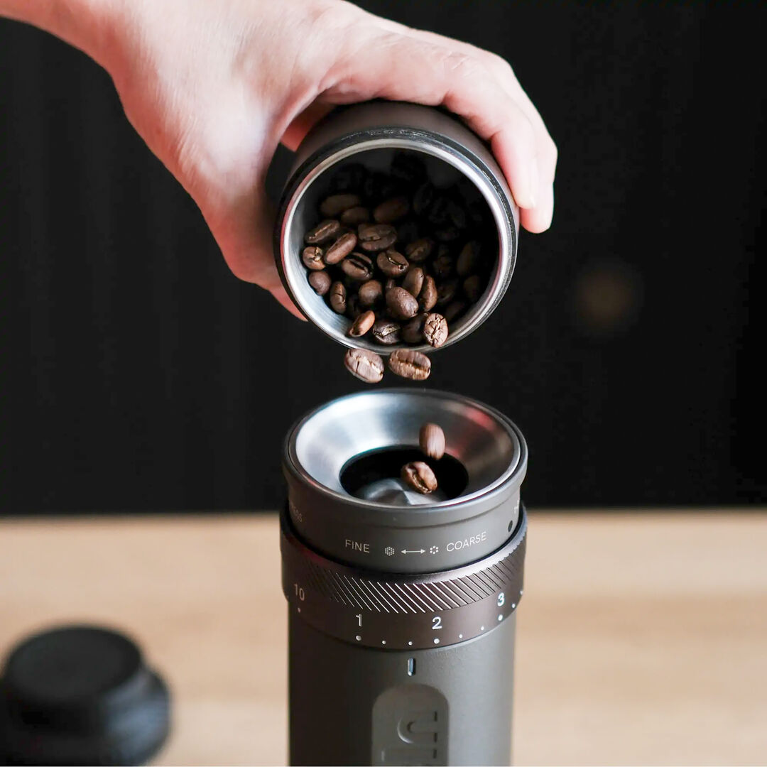 Molinillo de caf&eacute; el&eacute;ctrico port&aacute;til fino