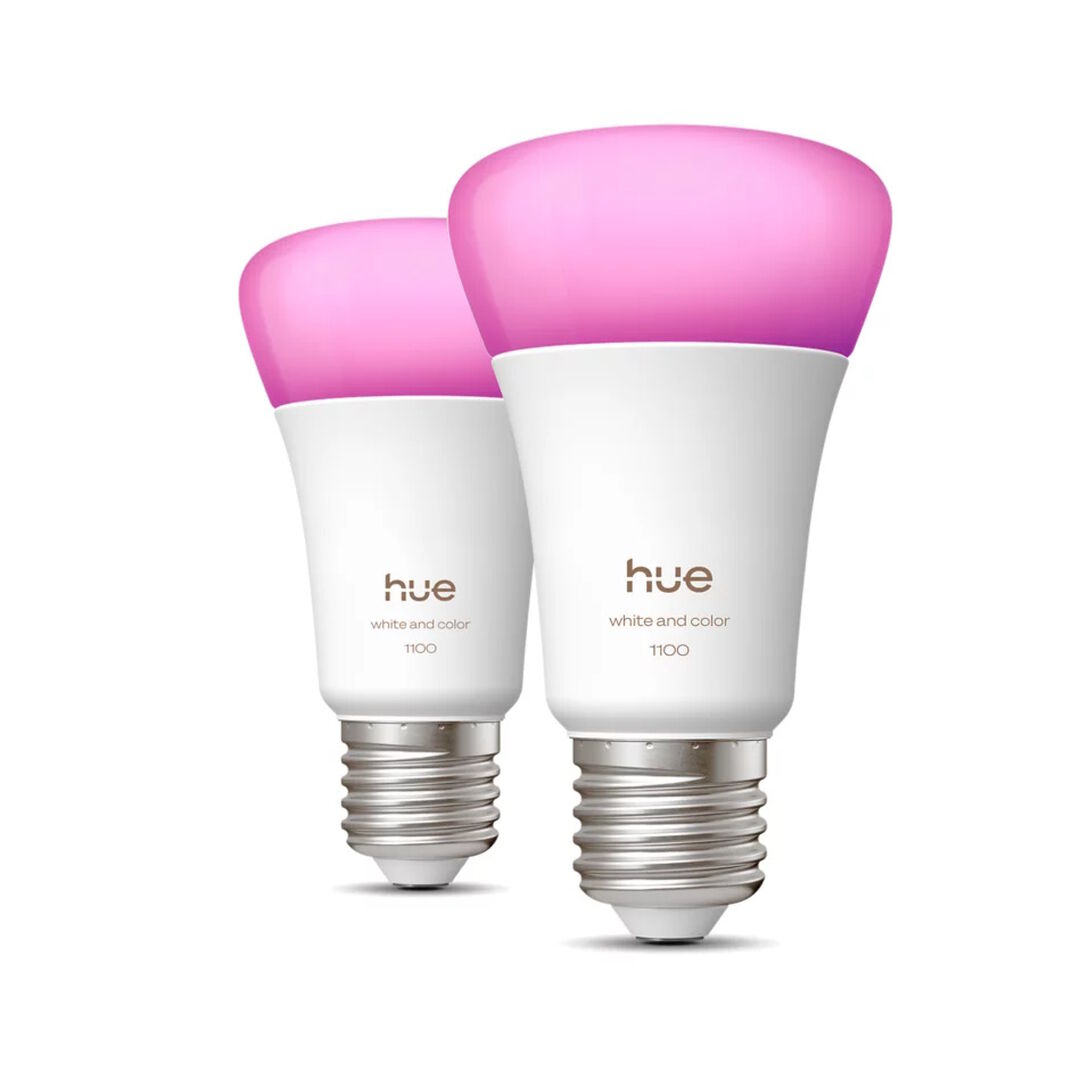 Pack Doble E27 Philips Hue White & Color.

LED integrado.

Bridge NO incluido.

Dimmer NO incluido

Controlable  por Wifi & Bluetooth.

Con estas dos bombillas LED inteligentes E27, adecuadas para casi todas las luminarias, puedes llevar la luz inteligente a cualquier lugar de tu hogar y crear ambiente al instante con millones de tonalidades de luz blanca y de colores.