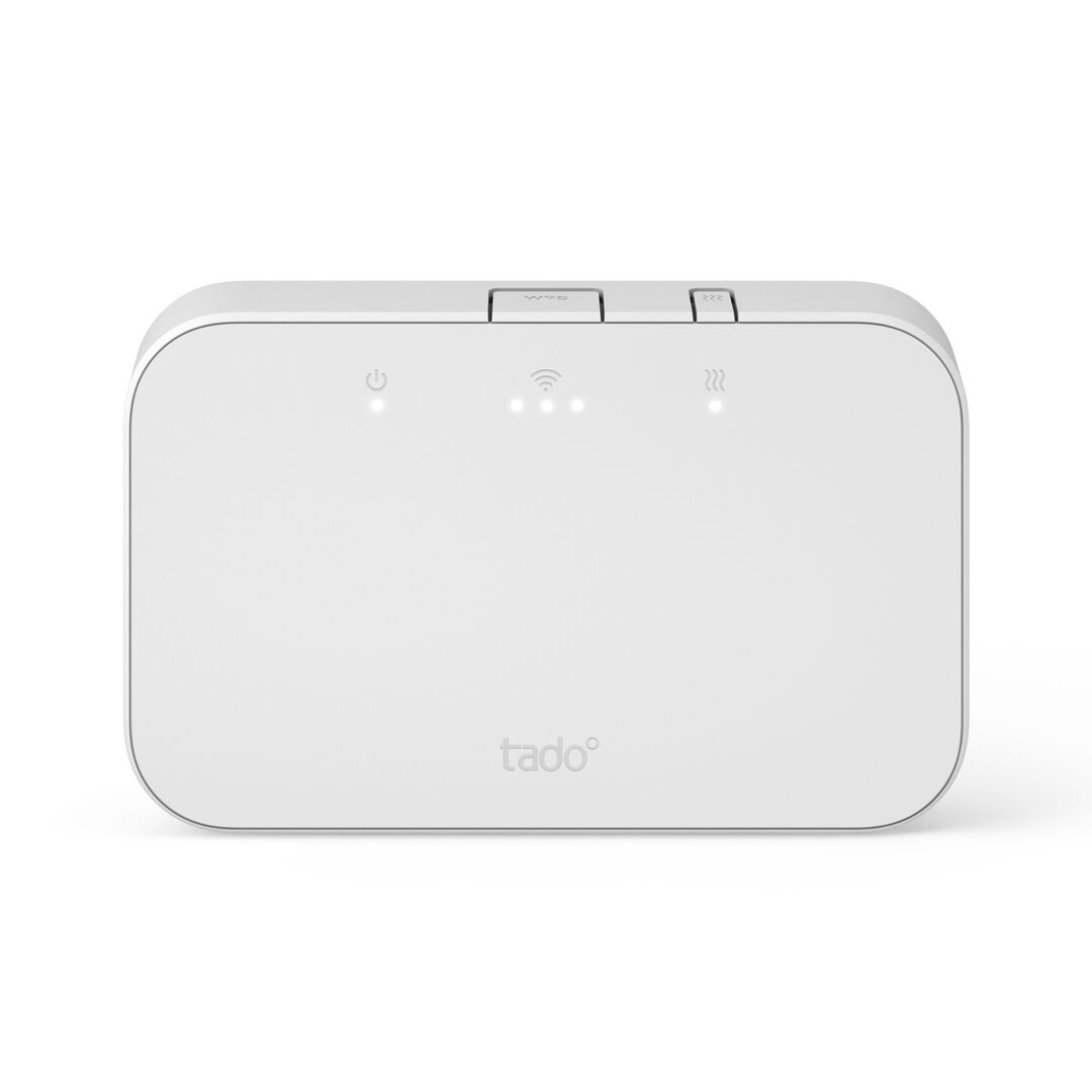 Para remplazar fácilmente termostatos inalámbricos. tado° controla la caldera por relé o con OpenTherm y también se puede incorporar si la caldera no dispone de termostato. El sistema de calefacción de tado° puede ser aún más inteligente y hacerte ahorrar aún más energía si combinas el Kit de Inicio con otros productos compatibles.