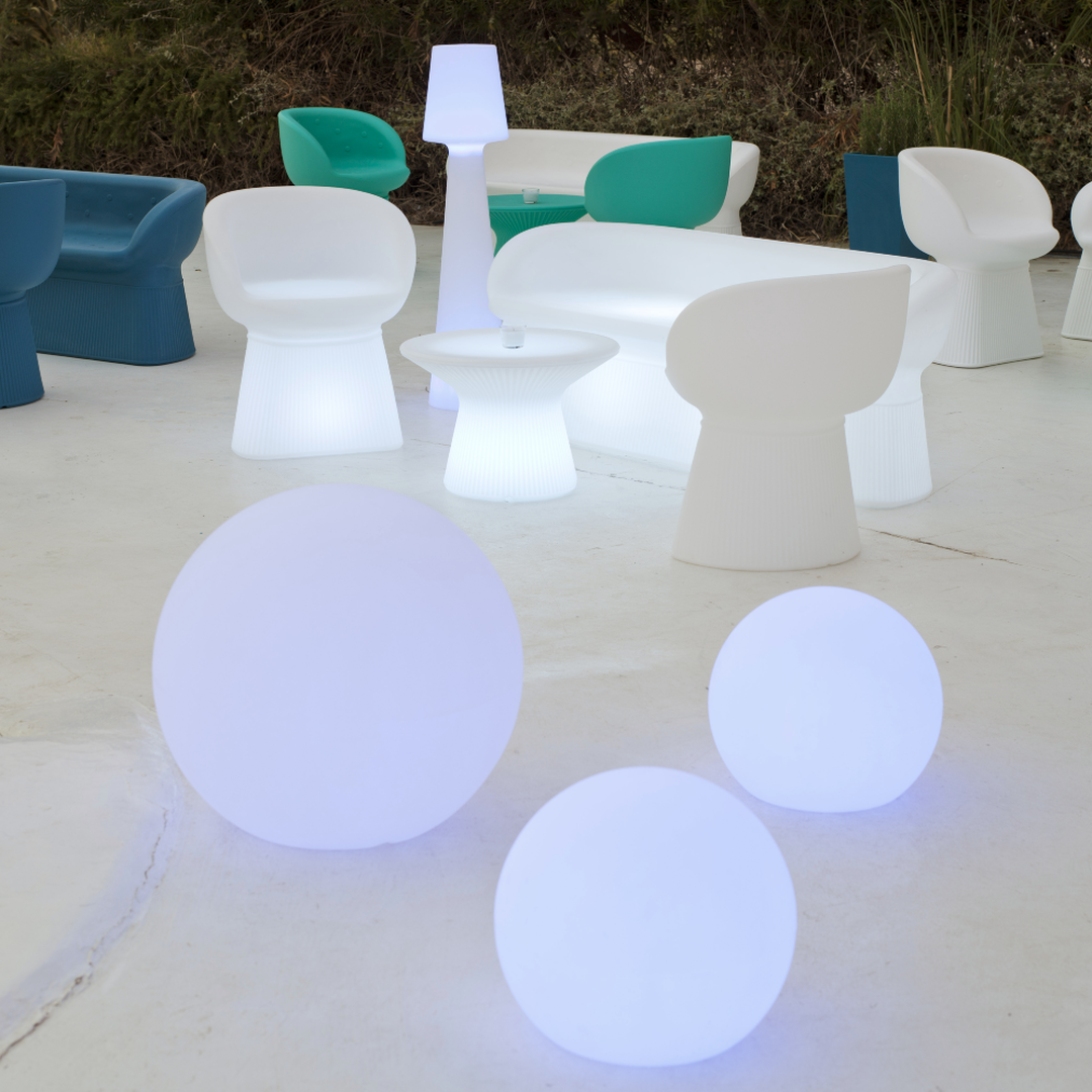 L&aacute;mpara bola Buly 60 Solar & Bater&iacute;a Luz RGBWW