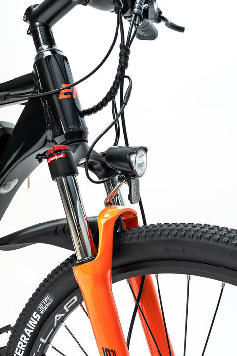 El EMX+ es una bicicleta el&eacute;ctrica de alto rendimiento dise&ntilde;ada para ofrecer versatilidad, comodidad y resistencia. Con un potente motor de 250 W, una autonom&iacute;a de 75 km y una calidad de construcci&oacute;n robusta, es perfecto tanto para desplazamientos por la ciudad como para aventuras de fin de semana.