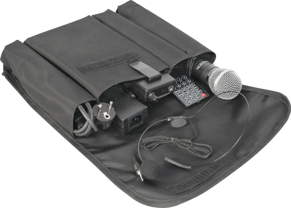 <div class="producto">

  <p class="descripcion-producto">
    Este sistema de sonorizaci&oacute;n port&aacute;til ofrece una calidad sonora excepcional. 
    Equipado con una bater&iacute;a recargable integrada de 4500 mA, garantiza una autonom&iacute;a de m&aacute;s de 5 horas.
    Su trolley retr&aacute;ctil y sus ruedas de poliuretano con rodamientos permiten transportarlo f&aacute;cilmente.
  </p>

  <p class="descripcion-producto">
    Sus micr&oacute;fonos inal&aacute;mbricos UHF profesionales (de mano y de cabeza), junto con el mando a distancia,
    proporcionan una gran polivalencia y libertad de movimiento, adem&aacute;s de una gran facilidad de uso
    gracias a su pantalla retroiluminada.
  </p>

  <p class="descripcion-producto">
    Este sistema, muy vers&aacute;til, resulta ideal para m&uacute;ltiples usos: asociaciones deportivas, baile,
    bares, terrazas, conferenciantes, cantantes y m&uacute;sicos, tanto en exteriores como en interiores.
    Gracias a sus m&uacute;ltiples entradas y salidas (USB, SD, l&iacute;nea y micr&oacute;fono), cubre todas las necesidades
    de reproducci&oacute;n y conexi&oacute;n digital.
  </p>

</div>