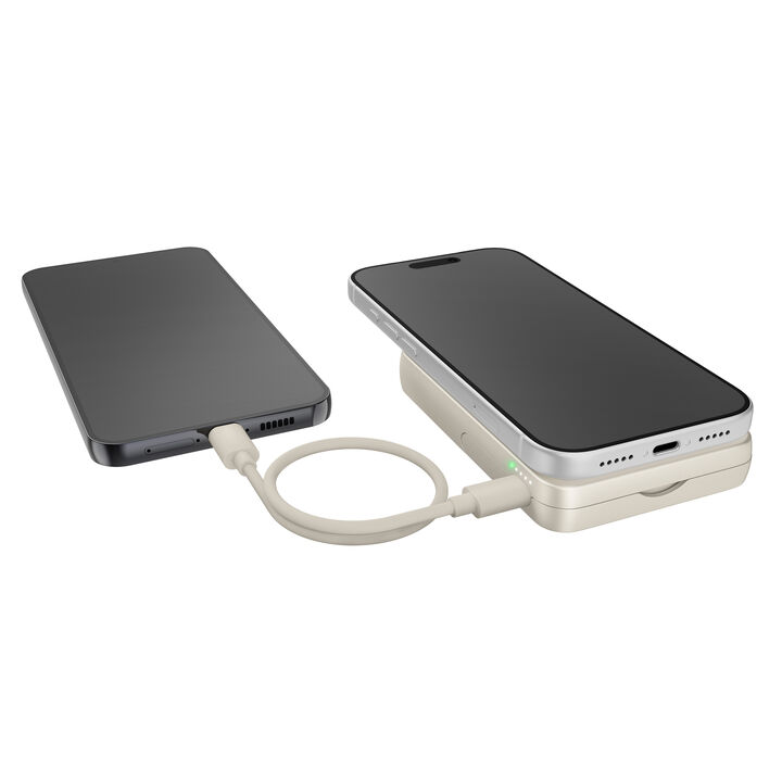 La Fresh n Rebel Magnetic Wireless Powerbank de 10.000 mAh es una bater&iacute;a externa compacta y ligera con carga inal&aacute;mbrica magn&eacute;tica de hasta 15W. Compatible con MagSafe y Qi2, permite cargar el m&oacute;vil sin cables y ofrece carga r&aacute;pida por USB-C de hasta 20W, ideal para llevar energ&iacute;a extra a cualquier parte.