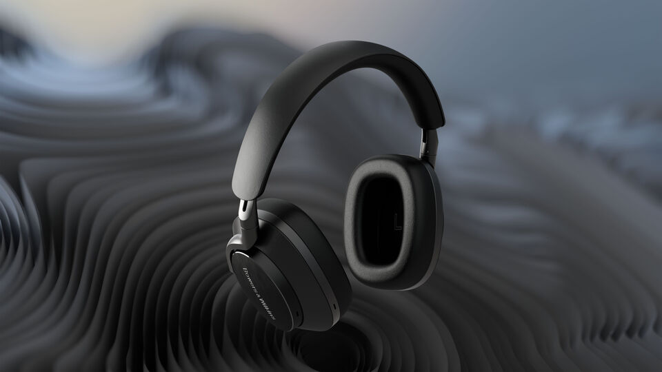 Px8 combina su DSP de alta resolución de 24 bits con el nuevo DSP de 40 mm Conos de carbono que ofrecen una resolución excepcional. Reduciendo distorsión y mejora de los detalles de alta frecuencia, el Carbon Cone captura matices en tu música que otra unidad de auriculares unidades, y en Px8, eso significa más de la música que importa, la mayor parte del tiempo.