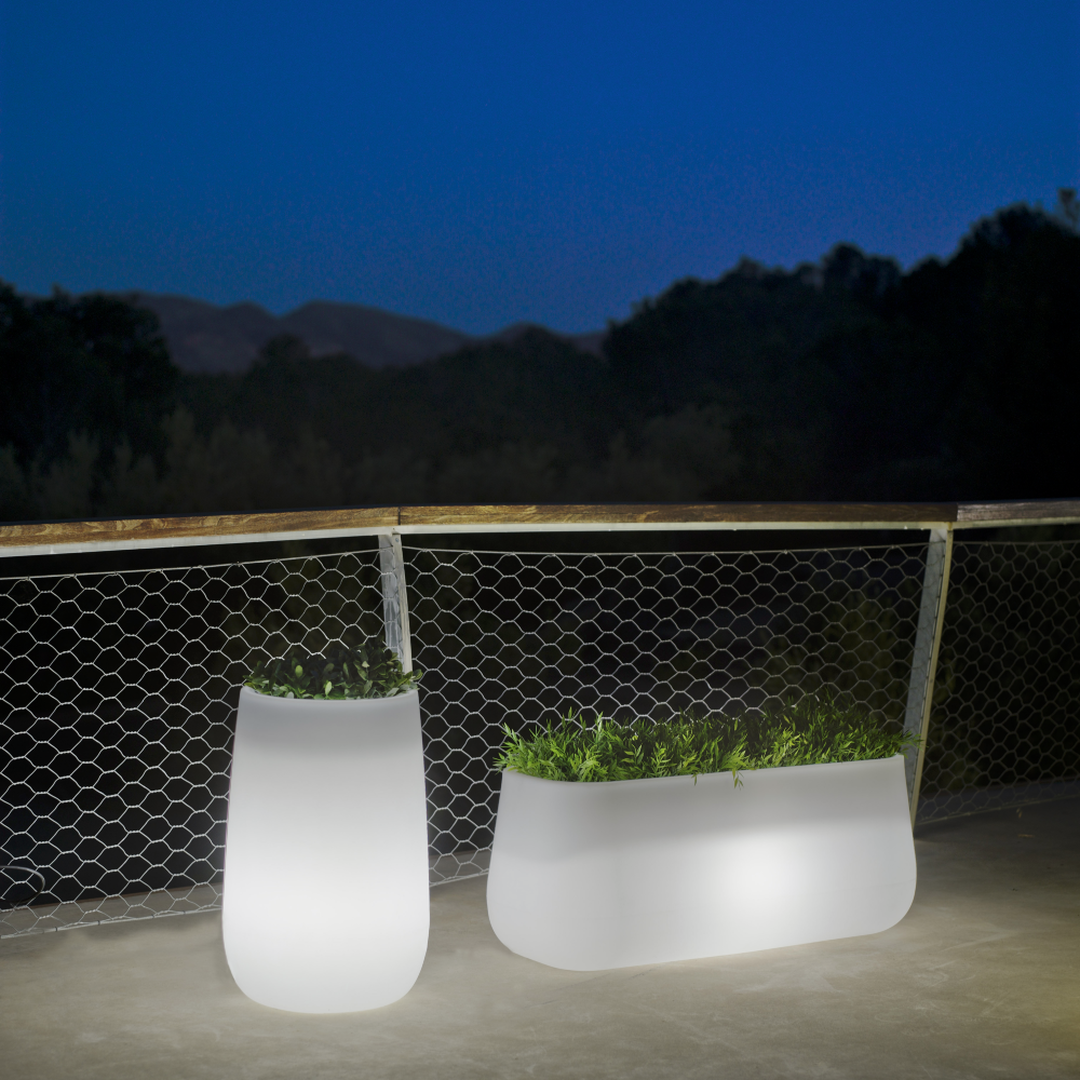 Macetero Camelia high Solar + Bater&iacute;a Luz RGBWW