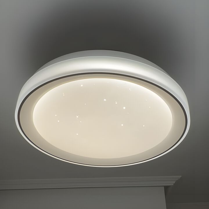 Ventilador de techo modelo Bliss Blanco Cielo Estrellado 2025 .

Haz que tu hogar resulte más agradable con la brisa y la luz adecuadas. Con solo un par de clics en el mando a distancia, el ventilador de techo retráctil con luz LED de Philips te brinda al mismo tiempo la iluminación y el frescor que necesitas del ventilador. El ventilador con aspas transparentes retráctiles no crea sombras molestas en el techo y, además, las aspas se pueden plegar cuando el ventilador no está en uso. Con todas las ventajas de EyeComfort y la luz ajustable SceneSwitch, satisface todas las necesidades de iluminación para tu espacio

Adecuado para habitaciones hasta 15 m².