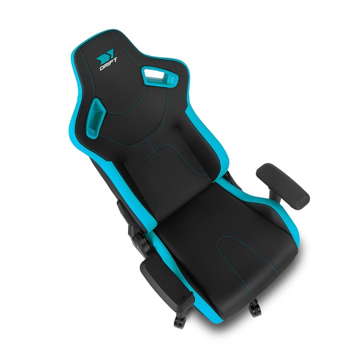 <p>Si buscas comodidad y estilo en tu zona de juego, la Drift Gaming DR600 Deluxe Negra es tu mejor elecci&oacute;n. Dise&ntilde;ada con materiales de alta calidad y tecnolog&iacute;a avanzada, esta silla no solo garantiza horas de confort, sino tambi&eacute;n durabilidad y ergonom&iacute;a. La DR600 Deluxe est&aacute; revestida con PU de alta calidad, proporcionando un tacto suave y resistente al desgaste.&nbsp; La silla incluye cojines lumbares y cervicales.</p>