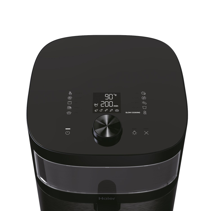 COCINA M&Aacute;S SALUDABLE, CON MAYOR CAPACIDAD Y TOTAL COMODIDAD.
Esta airfryer de libre instalaci&oacute;n est&aacute; dise&ntilde;ada para preparar platos crujientes por fuera y tiernos por dentro utilizando menos aceite, sin renunciar al sabor. Su amplia capacidad y funciones inteligentes la convierten en una gran aliada para el d&iacute;a a d&iacute;a.
Con 7 litros de capacidad y bandeja doble, permite cocinar varias preparaciones al mismo tiempo, optimizando tiempo y energ&iacute;a en cada uso.