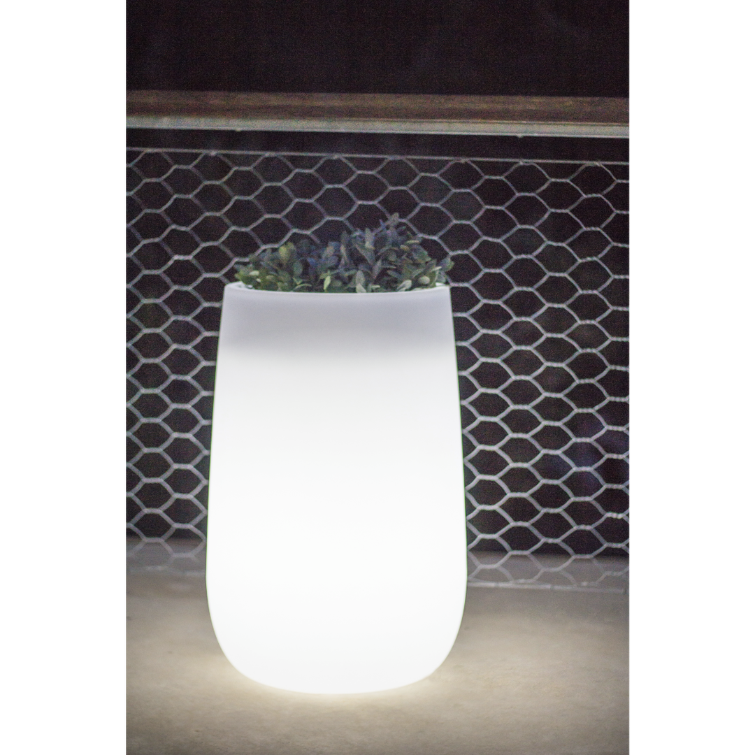 Macetero Camelia high Solar + Bater&iacute;a Luz RGBWW