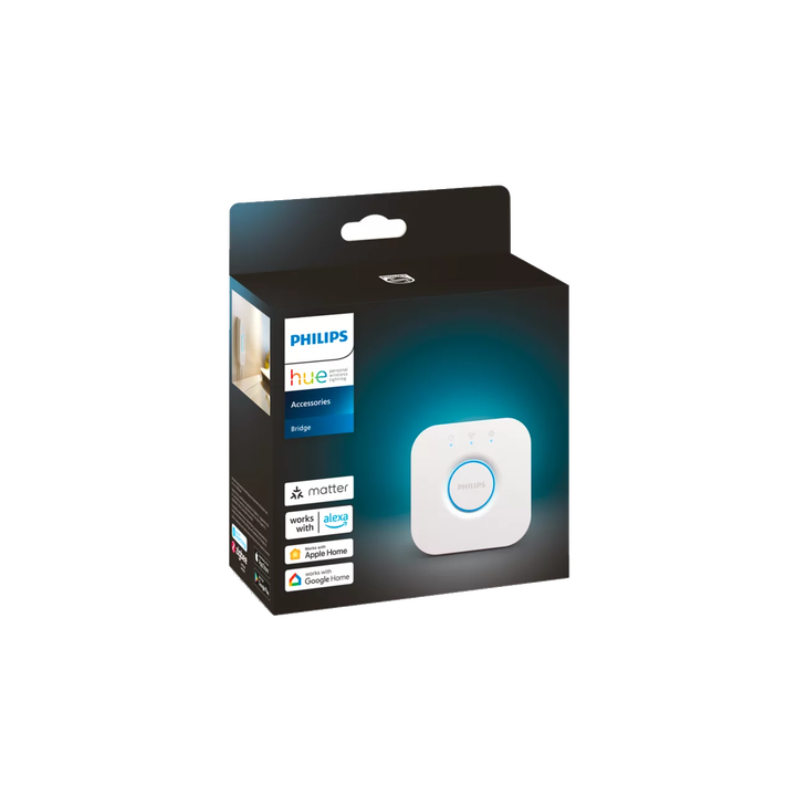 El pack incluye el Philips Hue Play HDMI Sync Box 8K y el Philips Hue Bridge. Con el Sync Box, las luces de tu sala se sincronizarán en tiempo real con lo que aparece en tu televisor, ya sea un partido de fútbol, una explosión en una película o el ambiente de tu videojuego. Sus transiciones fluidas y sus colores vibrantes te harán sentir parte de la pantalla.

El Hue Bridge es el cerebro que conecta todo el sistema. Con él, podrás controlar todas las luces de la habitación, configurar la sincronización y automatizar tu iluminación, todo desde la aplicación de Philips Hue. Es el dúo perfecto para una inmersión audiovisual sin igual.