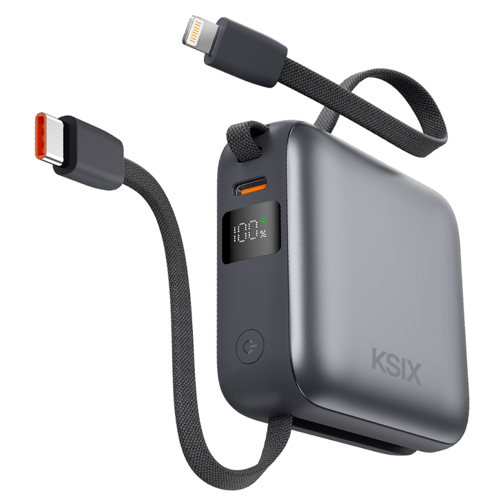 La power bank KSIX de 10.000 mAh es el accesorio perfecto para mantener tus dispositivos cargados en todo momento. Con una potencia de salida de hasta 22,5 W y tecnolog&iacute;a de carga r&aacute;pida Power Delivery, garantiza una carga eficiente para smartphones, tablets y otros dispositivos. Adem&aacute;s, incorpora cables USB-C y Lightning integrados, eliminando la necesidad de llevar cables adicionales.