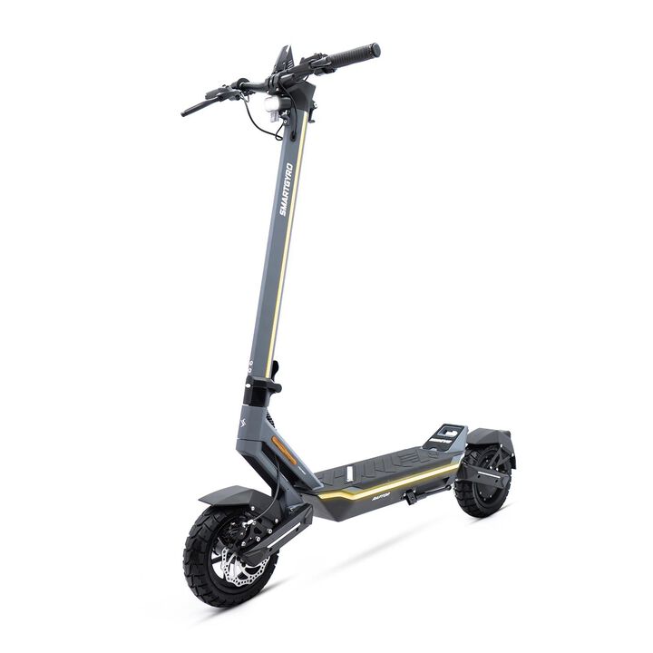 Patinete el&eacute;ctrico certificado con una potencia m&aacute;xima de 2000W 48V, bater&iacute;a de litio de 20.000 mAh con hasta 75 km de autonom&iacute;a, ruedas de 10" neum&aacute;ticas tubeless, frenos hidr&aacute;ulicos, suspensi&oacute;n delantera y trasera por elast&oacute;meros, triple frenada, intermitentes y APP compatible