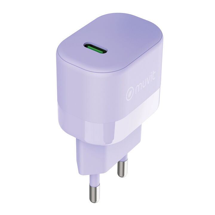 &iexcl;En casa, la oficina o donde lo puedas conectar, carga tus dispositivos y contribuye a cuidar el planeta!

Cargador de pared con clavija europea de un alegre color lavanda. Dispone de 1 Tipo C PD 25W de potencia para carga r&aacute;pida y est&aacute; fabricado con materiales de origen certificado RCS - RECYCLED CLAIM STANDARD y 100% reciclable. (cable no incluido).

En muvit for change nos comprometemos a donar el 1% de los ingresos para el planeta*.