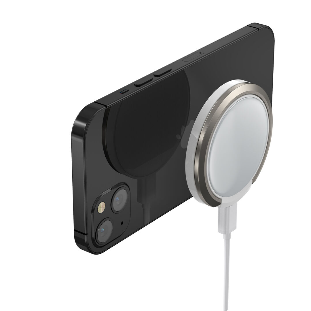 Este cargador inal&aacute;mbrico ofrece una serie de caracter&iacute;sticas que optimizan la carga r&aacute;pida del tel&eacute;fono, y lo hacen m&aacute;s conveniente de usar. 

Utiliza la tecnolog&iacute;a de carga r&aacute;pida Magsafe de Apple, lo que significa que podr&aacute;s cargar tu iPhone de manera m&aacute;s r&aacute;pida y eficiente que con otros cargadores convencionales. 

La protecci&oacute;n del medio ambiente es, hoy en d&iacute;a, una preocupaci&oacute;n en todo momento. &nbsp;Una manera responsable de proteger nuestro smartphone. Porque contribuir en la lucha contra la contaminaci&oacute;n y proteger nuestro eco sistema, debe formar parte de nuestros gestos cotidianos. 

En&nbsp;muvit for change&nbsp;nos comprometemos a&nbsp;donar&nbsp;el&nbsp;1%&nbsp;de los ingresos para el planeta*.