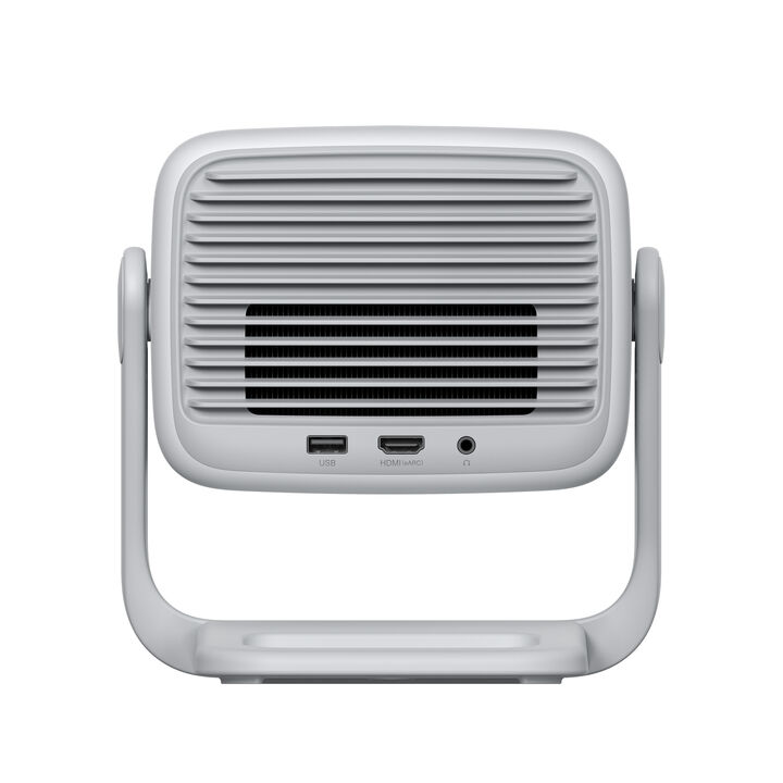 Presentamos el JMGO N1S SE, el proyector compacto y potente que lleva la revolucionaria experiencia a todos. Este centro de entretenimiento todo en uno ofrece im&aacute;genes brillantes en Full HD, sonido envolvente Dynaudio y la inteligencia de Google TV en un dise&ntilde;o elegante e incre&iacute;blemente port&aacute;til. Si alguna vez has querido un proyector que puedas instalar en cualquier lugar en segundos, el N1S SE es la soluci&oacute;n perfecta para amantes del cine, gamers y familias.