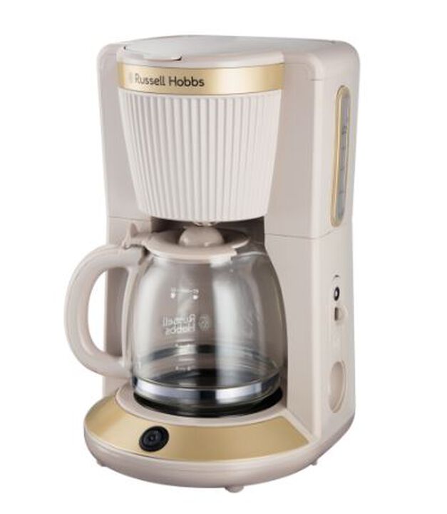 Tostadora Bront&euml; Stone

Dale un toque elegante a tu encimera y ll&eacute;vate la tostadora Bront&euml; Stone para 2 rebanadas de Russell Hobbs. El distintivo armaz&oacute;n estriado de color piedra con adornos de acero inoxidable con cepillado dorado dan a la tostadora un toque de clase, por lo que encajar&aacute; en cualquier cocina. 


Hervidor Bront&euml; Stone

Con una elegante carcasa estriada con acabado mate complementado con su exterior dorado, el hervidor Bront&euml; Stone de Russell Hobbs es un elegante centro de atenci&oacute;n para cualquier encimera. La elegante iluminaci&oacute;n interior aporta otro toque de clase a este llamativo dise&ntilde;o. Y no solo es atractivo, tambi&eacute;n es fiable y pr&aacute;ctico.


Cafetera Bront&euml; Stone

A&ntilde;ade un toque elegante a tu encimera y lleva tus pausas para el caf&eacute; al siguiente nivel con la cafetera Bront&euml; Stone de Russell Hobbs. El distintiva armaz&oacute;n estriado de color piedra con adornos de acero inoxidable con cepillado dorado dan a la cafetera Bront&euml; un toque de clase, por lo que encajar&aacute; en cualquier cocina. Equipada con tecnolog&iacute;a de rociado WhirlTechTM , esta cafetera est&aacute; dise&ntilde;ada para extraer toda la esencia al caf&eacute;.