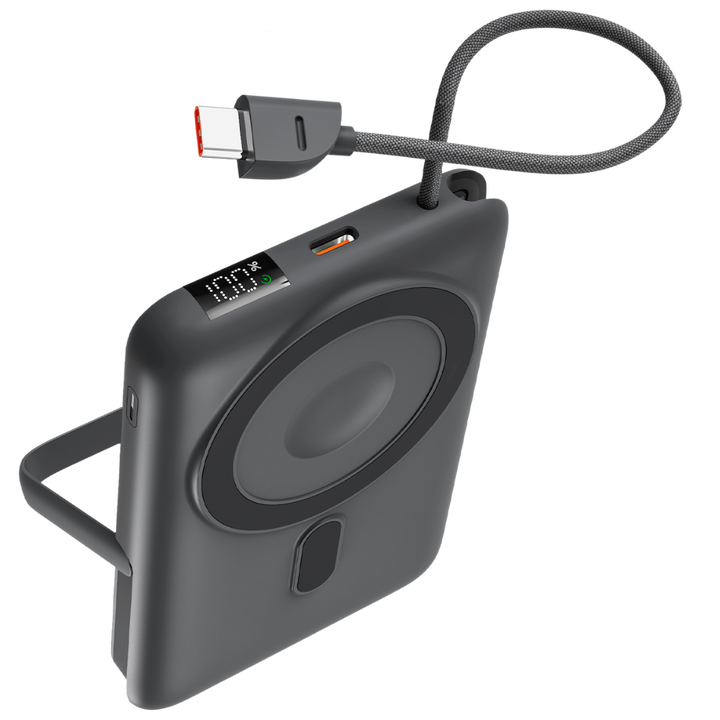 La power bank KSIX de 10.000 mAh es la soluci&oacute;n definitiva para cargar tus dispositivos de forma r&aacute;pida y c&oacute;moda. Dise&ntilde;ada para ofrecer la m&aacute;xima versatilidad, cuenta con carga inal&aacute;mbrica compatible con Apple&reg; (iPhone 12&reg; y modelos posteriores) y modelos compatibles Android&reg; para smartphones y otros dispositivos compatibles, adem&aacute;s de ser compatible con todas las series de Apple&reg; Watch. Su dise&ntilde;o magn&eacute;tico permite una fijaci&oacute;n segura y estable a tu iPhone&reg;, convirti&eacute;ndola en el accesorio perfecto para el d&iacute;a a d&iacute;a. Y por si fuera poco, incluye un cable USB-C con Power Delivery integrado para cargar con una potencia de 22,5W.