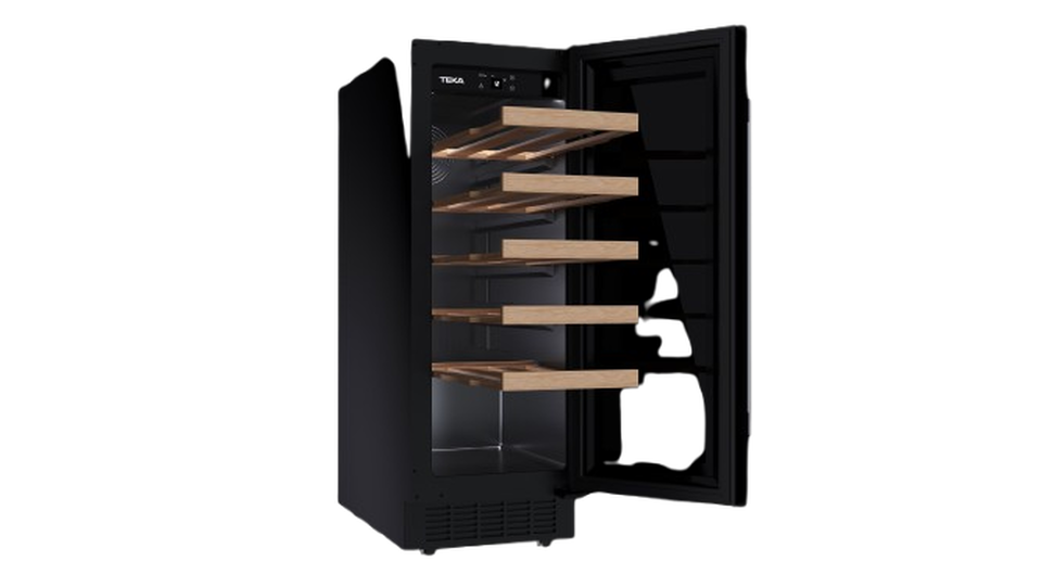 Vinoteca Summilier Control electr&oacute;nico. Temperatura ajustable. Capacidad: 20 botellas.