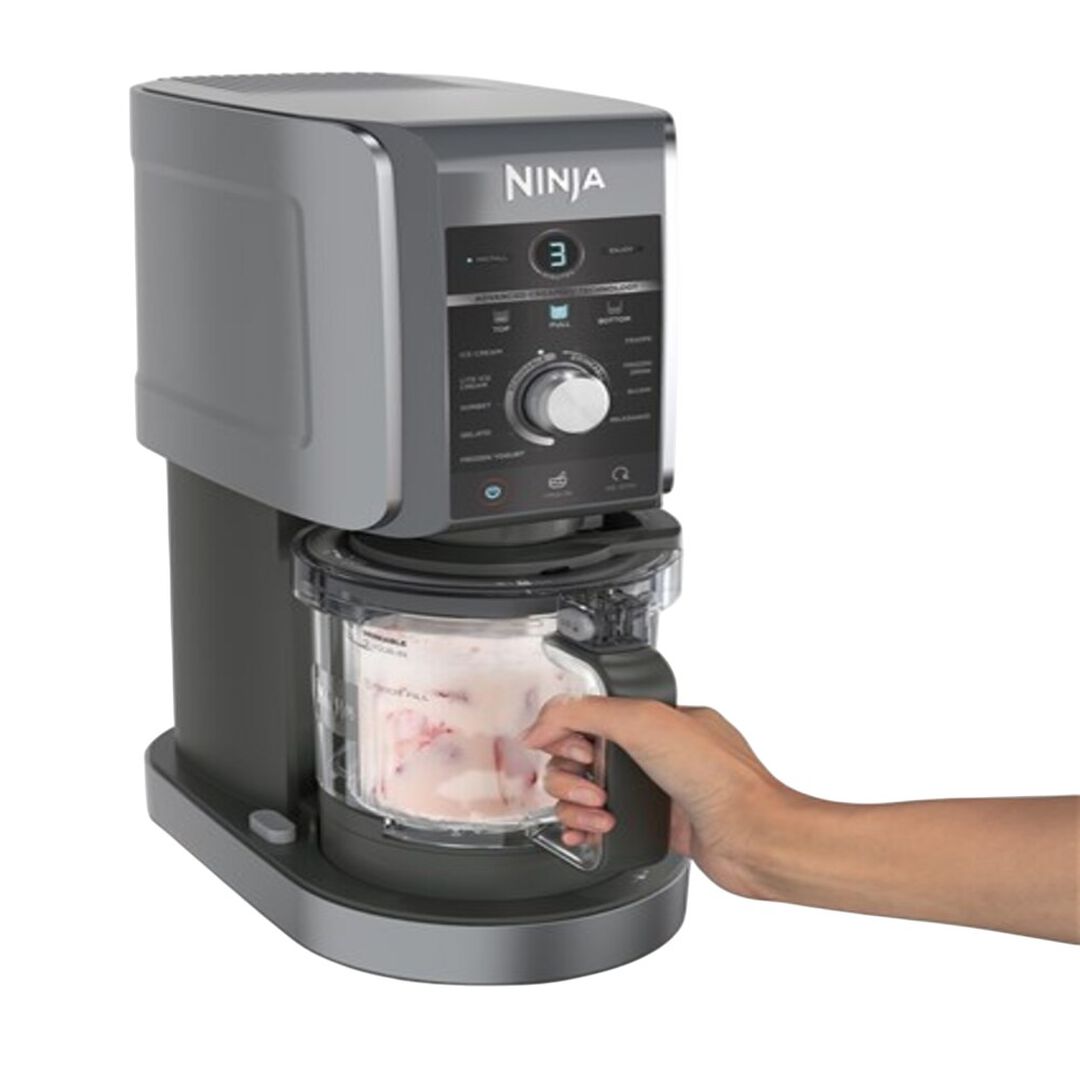 Disfruta de deliciosos helados caseros, gelatos cremosos, batidos y sorbetes exquisitos, yogur helado, smoothie bols saludables y m&aacute;s. Solo tienes que rellenar la tarrina con tus ingredientes favoritos, congelar durante 24 horas y batir unos minutos.