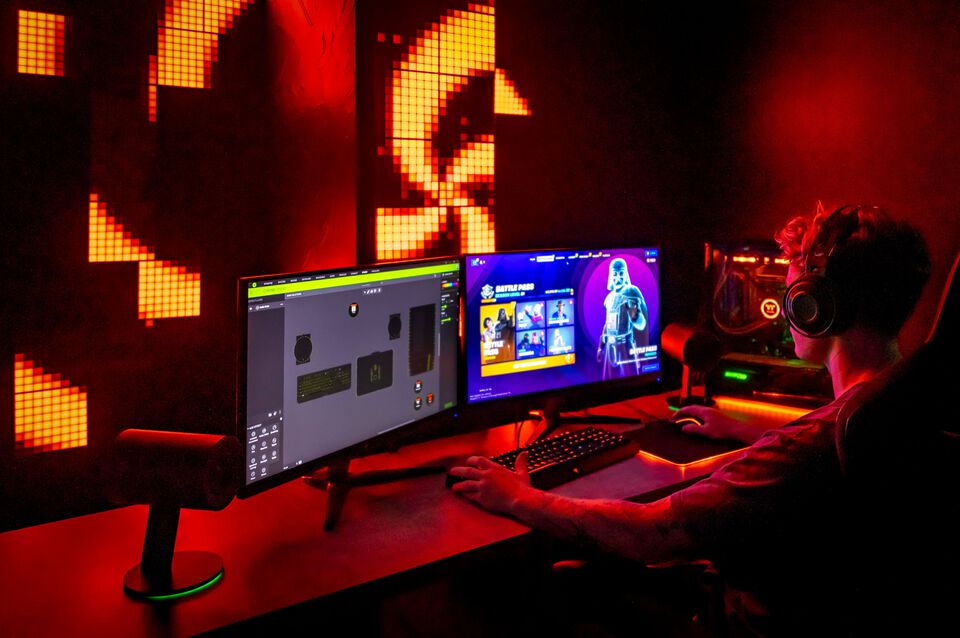 Los paneles LED Squares son la m&aacute;xima expresi&oacute;n en decoraci&oacute;n de paredes personalizable, a&ntilde;adiendo un elemento interactivo a tu dise&ntilde;o interior y a tu setup de gaming.&nbsp;Los paneles modulares reproducen contenido infinito controlado por app, desde arte animado pixel-perfect, GIFs y efectos personalizables en m&aacute;s de 16 millones de colores. Squares se integran perfectamente con el gaming y se conectan virtualmente con cualquier otra luz Twinkly para displays sincronizados. Solo para uso en interiores.