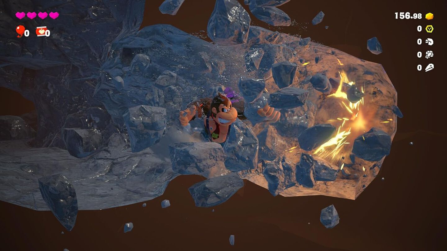 DONKEY KONG BANANZA SWITCH 2 JUEGO FÍSICO PARA NINTENDO SWITCH 2 VERSIÓN ESPAÑOLA GARANTÍA EUROPEA EU WARRANTY
IDIOMAS:
¡UNA AVENTURA DEMOLEDORA PROTAGONIZADA POR DK!
¡Vuelve el grandullón! Donkey Kong se lanza a una nueva aventura de acción para Nintendo Switch 2.
AYUDA A DONKEY KONG A ABRIRSE PASO POR LAS PROFUNDIDADES DEL MUNDO SUBTERRÁNEO. A MEDIDA QUE DESCIENDA, ¡IRÁ DESCUBRIENDO LUGARES CADA VEZ MÁS ALUCINANTES!
DK NO ANDA PRECISAMENTE ESCASO DE COSAS QUE PUEDA PULVERIZAR CON SUS POTENTÍSIMOS PUÑETAZOS.
DESTRUYE A DIESTRO Y SINIESTRO EN ESTA DEMOLEDORA AVENTURA.
¡ESTOS MALOS NO TRAMAN NADA BUENO!
UNA MISTERIOSA COMPAÑÍA, LA VOIDCO, LE HA ECHADO EL OJO A UN PRECIADO MANJAR.
¡PERO CON LA COMIDA FAVORITA DE DK NO SE JUEGA!
¡¿Plátanos dorados?! Toda la isla andaba revuelta tras descubrirse este delicioso tesoro... ¡hasta que se produjo la catástrofe!
¿Quién se oculta tras la VoidCo... y que está tramando?
La VoidCo aprovechó la confusión para robar hasta el último plátano,
¡y ahora depende de Donkey Kong recuperarlos!
¡DK ENTABLA UNA NUEVA AMISTAD! EN SU COMPAÑÍA, IRÁ EN POS DE LA MISTERIOSA EMPRESA VOIDCO.
¿LOGRARÁ RECUPERAR DONKEY KONG SUS QUERIDOS PLÁTANOS?
Es hora de prepararse para Donkey Kong Bananza, un nuevo juego de plataformas en 3D repleto de acción y aventuras que llega en exclusiva a Nintendo Switch 2. Los jugadores explorarán de maneras totalmente inéditas poniéndose en la piel de DK: pegarán golpes y porrazos, escalarán prácticamente cualquier cosa que se les ponga por delante y arrancarán y arrojarán trozos enteros del terreno que los rodea. Cuantas más cosas hagan pedazos pegando puñetazos de impresión, más zonas podrán explorar.
Donkey Kong Bananza, una rompedora aventura que desborda caos, sorpresas y plátanos por los cuatro costados, estará disponible para Nintendo Switch 2 a partir del 17 de julio.