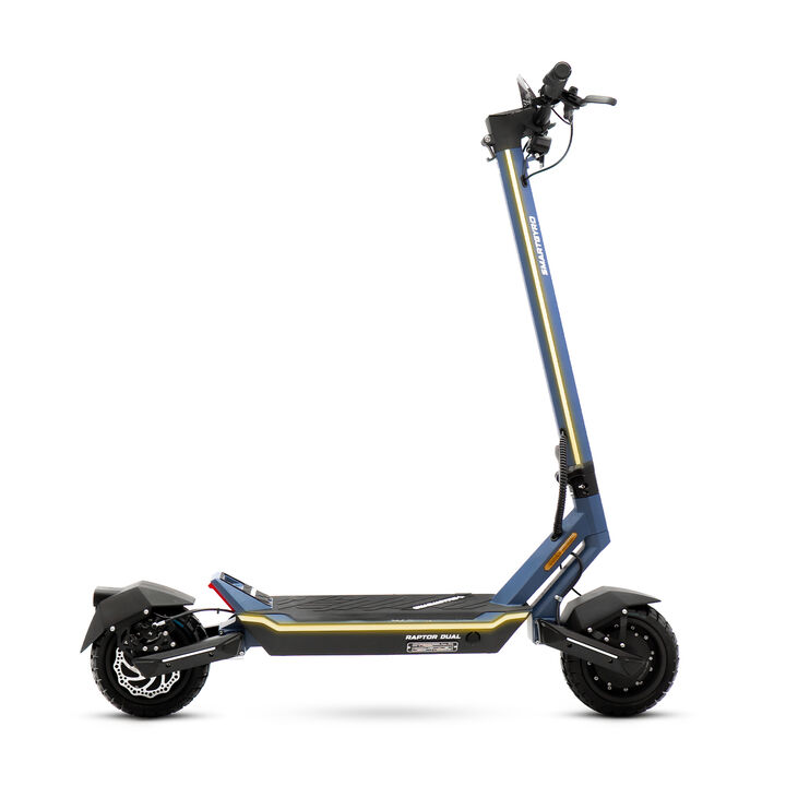 Patinete el&eacute;ctrico certificado con una potencia m&aacute;xima de 2800W doble motor 48V, bater&iacute;a de litio de 16.000 mAh con hasta 60 km de autonom&iacute;a, ruedas de 10" neum&aacute;ticas tubeless, frenos hidr&aacute;ulicos, suspensi&oacute;n delantera y trasera por elast&oacute;meros, triple frenada, intermitentes y APP compatible