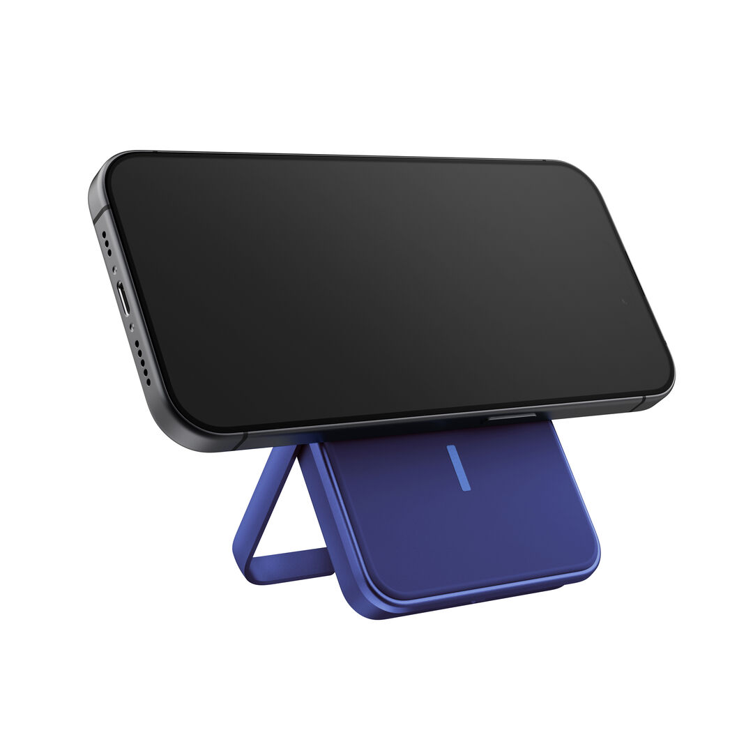 Carga tu iPhone de forma inalámbrica y sin esfuerzo con la Powerbank Magnética. Su diseño ultrafino se adhiere magnéticamente a tu iPhone (compatible con MagSafe), ofreciendo una carga segura y un soporte integrado para una visualización cómoda. ¡Perfecta para llevar a cualquier lugar e incluso apta para volar! Carga tu iPhone de forma inalámbrica y sin esfuerzo con la Powerbank Magnética. Su diseño ultrafino se adhiere magnéticamente a tu iPhone (compatible con MagSafe), ofreciendo una carga segura y un soporte integrado para una visualización cómoda. ¡Perfecta para llevar a cualquier lugar e incluso apta para volar!