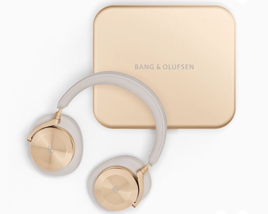 Auriculares premium over-ear Beoplay H95 Gold Tone con sonido de alta precisi&oacute;n, drivers de titanio de 40 mm y cancelaci&oacute;n activa de ruido adaptable con 5 niveles. Un dise&ntilde;o de lujo de Bang & Olufsen que combina artesan&iacute;a, comodidad y una experiencia de escucha excepcional en cualquier entorno.