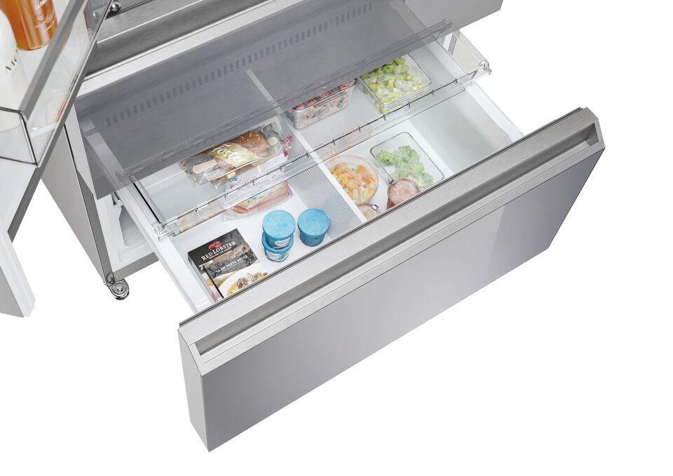 GRAN CAPACIDAD Y TECNOLOG&Iacute;A AVANZADA PARA UNA CONSERVACI&Oacute;N PERFECTA.

Este frigor&iacute;fico multidoor de libre instalaci&oacute;n combina 703 L de espacio total con funcionalidades inteligentes para mantener tus alimentos frescos durante m&aacute;s tiempo. Su dise&ntilde;o pensado para el d&iacute;a a d&iacute;a, junto con su motor Inverter y sistema Total No Frost lateral, ofrece eficiencia, control preciso y comodidad en cada uso.