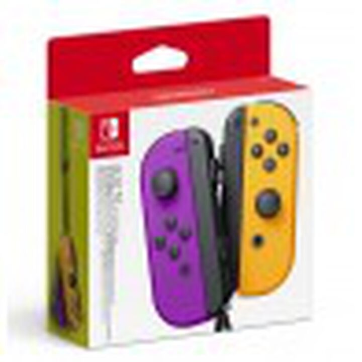 Set compuesto por un mando Joy-Con (Izquierda), un mando Joy-Con (Derecha) y dos correas.
Con los nuevos mandos Joy-Con para Nintendo Switch tendr&aacute;s flexibilidad total a la hora de jugar y descubrir&aacute;s nuevas formas de interactuar que transformar&aacute;n por completo tus experiencias de juego.
Su dise&ntilde;o incluye la sofisticada funci&oacute;n de vibraci&oacute;n HD, que ofrece una vibraci&oacute;n mucho m&aacute;s realista que antes, y permite utilizar uno en cada mano o compartirlos con un amigo; adem&aacute;s de poder incorporarlos al armaz&oacute;n para controles Joy-Con (venta por separado) que los transformar&aacute; en un mando de estilo tradicional.
Cada Joy-Con contiene sus propios botones, sensor de aceler&oacute;metro y sensor de movimiento que posibilita que puedan funcionar como un mando independiente.
Adem&aacute;s, los Joy-Con integran nuevas prestaciones que hacen de Nintendo Switch m&aacute;s interactiva. Por un lado, el Joy-Con izquierdo tiene un bot&oacute;n de captura para hacer capturas de pantalla durante tus partidas y compartirlas a trav&eacute;s de las redes sociales. El Joy-Con derecho, por su parte, dispone de un punto NFC para usar figuras amiibo, as&iacute; como una c&aacute;mara infrarroja de movimiento que detecta la distancia, forma y movimiento de objetos cercanos en los juegos dise&ntilde;ados para esta tecnolog&iacute;a.