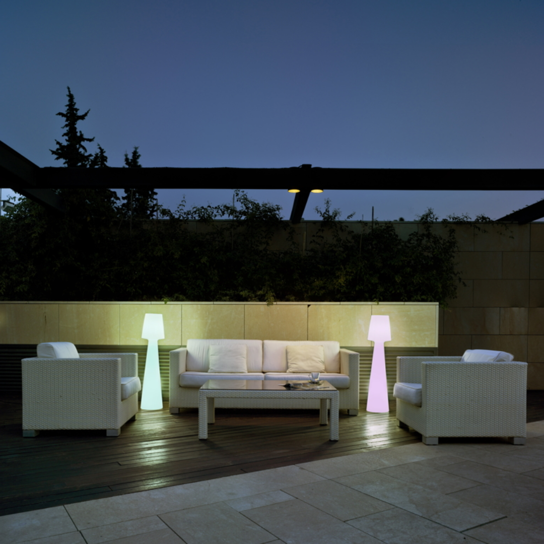 L&aacute;mpara pie Lola 110 Bater&iacute;a Luz RGB + fr&iacute;a