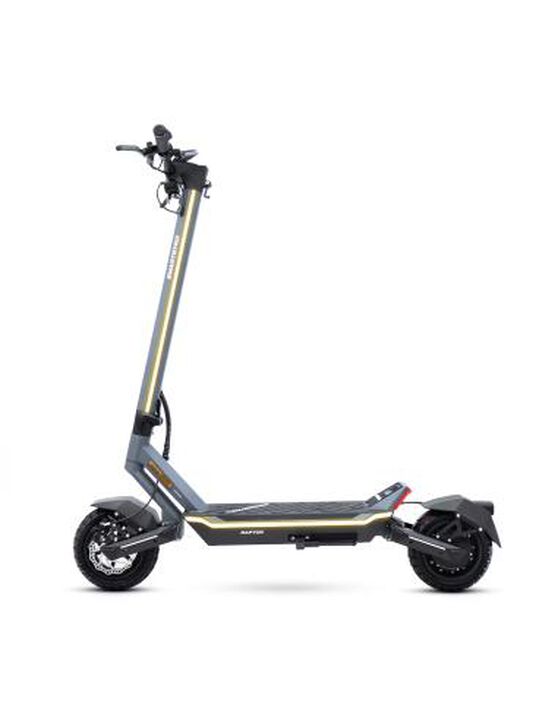 Patinete eléctrico certificado con una potencia máxima de 2000W 48V, batería de litio de 16.000 mAh con hasta 60 km de autonomía, ruedas de 10" neumáticas tubeless, frenos hidráulicos, suspensión delantera y trasera por elastómeros, triple frenada, intermitentes y APP compatible.