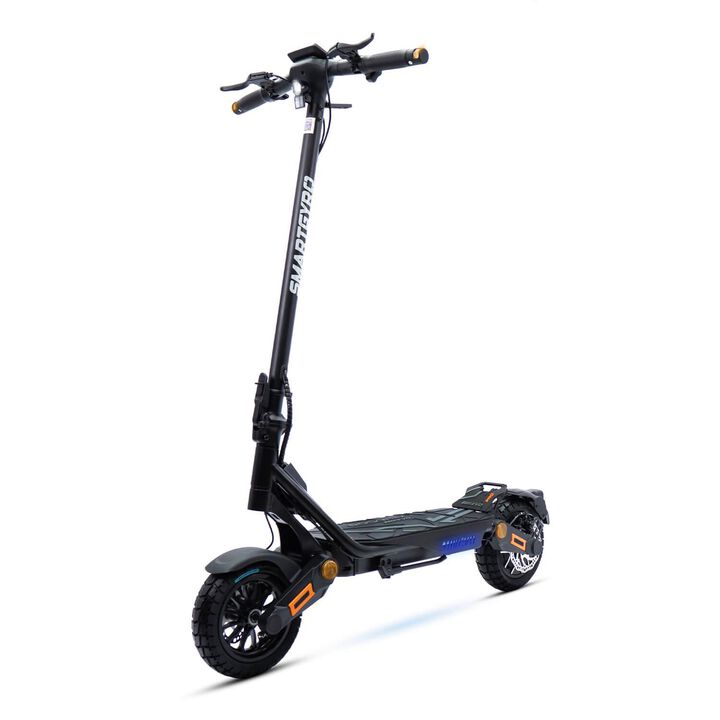 Patinete eléctrico certificado 1000w 48V,15.000 mAh,60 km autonomía, ruedas 10"neumáticas tubeless,doble suspensión por elastómeros,triple frenada,intermitentes y APP compatible Smart Core.