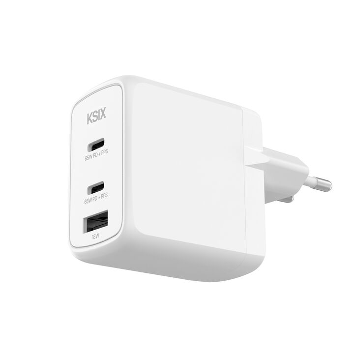 Un cargador potente y versátil para todos tus dispositivos: la solución perfecta para cargar de manera rápida y eficiente desde un solo adaptador. Con dos puertos USB-C y un puerto USB-A, ofrece una carga inteligente y dinámica gracias a sus tecnologías GaN, Power Delivery 3.0 y PPS, ideales para portátiles, smartphones, tablets y más.