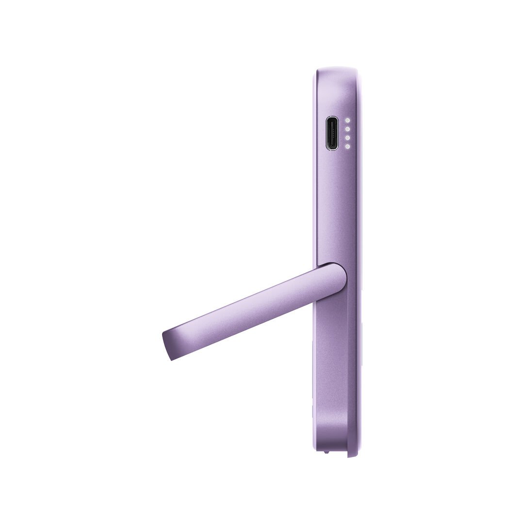 Magnetic Wireless Powerbank
Batería recargable Wireless MagSafe
Hazlo a tu manera con la ultrafina Magnetic Wireless Powerbank, imprescindible para la carga inalámbrica en cualquier lugar. Los potentes imanes garantizan una conexión segura con tu iPhone y el soporte desplegable ofrece un ángulo de visión cómodo.
 Compatible con iPhone MagSafe (iPhone 12 en adelante)
 Soporte para iPhone incorporado
 Aprobado para avión Magnetic Wireless Powerbank
Batería recargable Wireless MagSafe
Hazlo a tu manera con la ultrafina Magnetic Wireless Powerbank, imprescindible para la carga inalámbrica en cualquier lugar. Los potentes imanes garantizan una conexión segura con tu iPhone y el soporte desplegable ofrece un ángulo de visión cómodo.
 Compatible con iPhone MagSafe (iPhone 12 en adelante)
 Soporte para iPhone incorporado
 Aprobado para avión