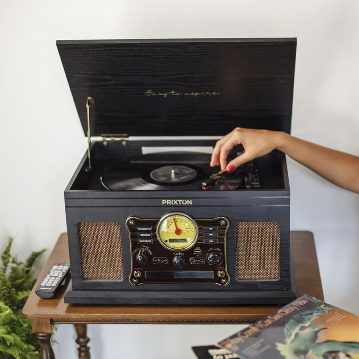 Tocadiscos con conexi&oacute;n Bluetooth y digitalizaci&oacute;n de vinilos a formato WAV.