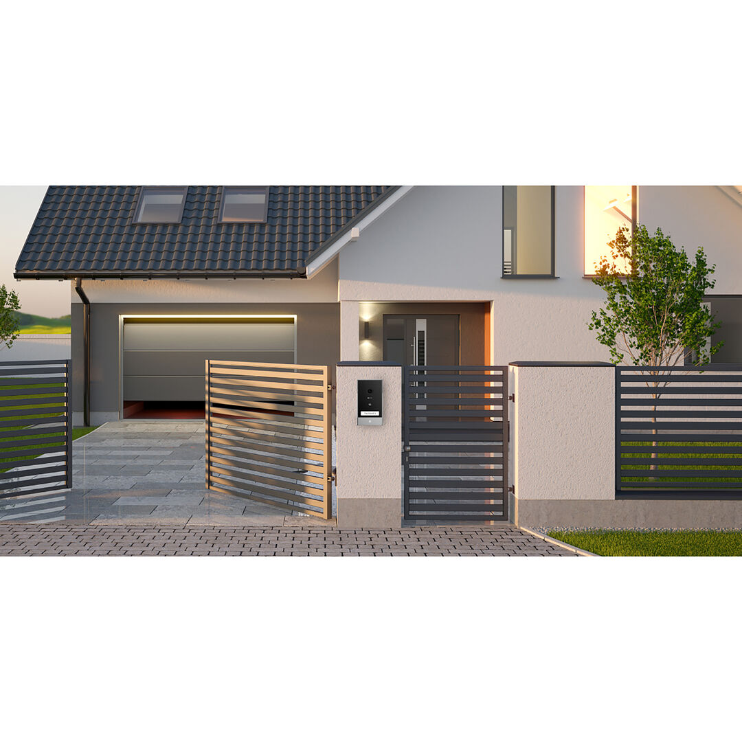 El videoportero HP7 de EZVIZ es una opción conectada para un acceso al hogar más seguro e inteligente. El videoportero HP7 de EZVIZ maximiza la comodidad de los propietarios para ver, hablar y permitir el acceso a los visitantes aunque no estén en casa. También mejora la seguridad del hogar, ya que la cámara exterior y teléfono 2 en 1 ayuda a grabar vídeos con claridad 2K y detectar personas con notificaciones móviles en tiempo real.