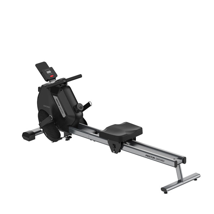 La m&aacute;quina de remo Oxford se adapta a las condiciones f&iacute;sicas de cada usuario permitiendo regular la intensidad del entrenamiento. Posee 16 niveles de resistencia y un volante de inercia magn&eacute;tico de 3 kg, con el que podr&aacute;s ejercitarte sin tener que salir de casa.