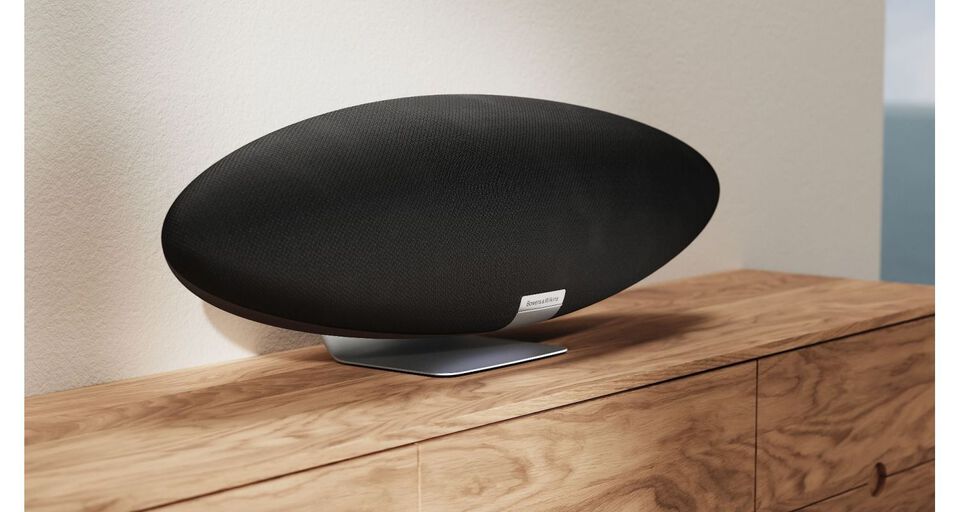 El sistema de audio inalámbrico inteligente Zeppelin pone al día un diseño icónico para la era del streaming. Su elegante forma combina sonido estéreo en alta resolución con una extensa gama de funciones y servicios.