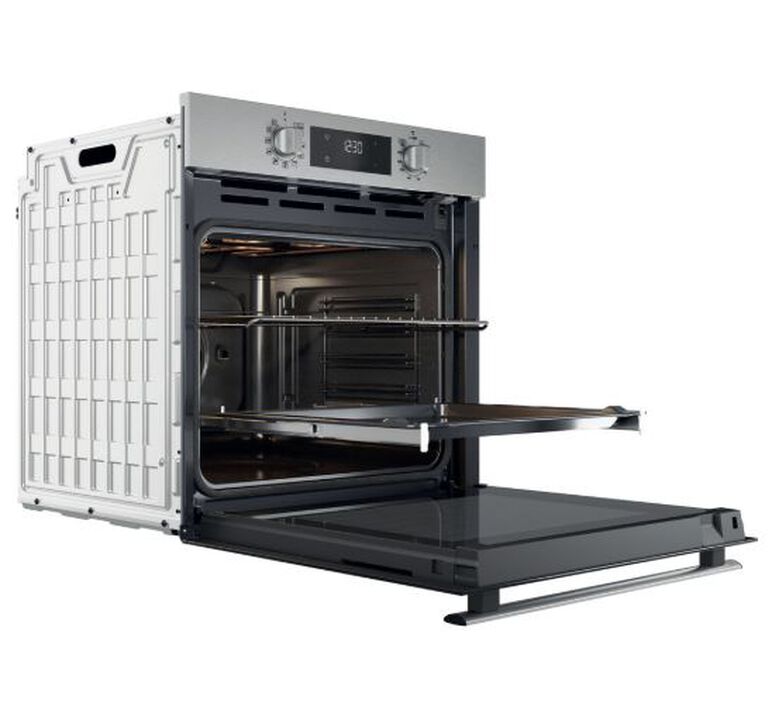 Horno multifunci&oacute;n integrable Whirlpool OMR58RR1X de 71 litros, acabado en acero inoxidable, con limpieza pirol&iacute;tica + hidrol&iacute;tica, clasificaci&oacute;n energ&eacute;tica A+, tecnolog&iacute;a Cook3 para cocinar hasta tres platos simult&aacute;neamente sin mezclar olores, ra&iacute;les telesc&oacute;picos y funciones avanzadas de cocci&oacute;n. Ofrece una cocci&oacute;n uniforme gracias al sistema de aire forzado y un mantenimiento sencillo mediante sus sistemas de limpieza autom&aacute;tica.