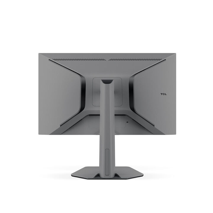 Eleva tu experiencia visual con el TCL 27G64, un monitor pensado para quienes buscan rendimiento, precisión y estilo en cada detalle. Con su pantalla plana QD-Mini LED de 27 pulgadas, disfrutarás de colores brillantes, negros profundos y un contraste impresionante gracias a sus 180 zonas de atenuación local y DisplayHDR600. Cada imagen se muestra con una nitidez sorprendente y una fidelidad de color profesional, con cobertura del 99% sRGB y 97% DCI-P3, y ΔE <2, ideal para diseñadores, creadores de contenido y gamers exigentes.

Su resolución QHD de 2560×1440 píxeles y frecuencia de actualización de 180 Hz aseguran un movimiento ultra fluido, mientras que el tiempo de respuesta de 1 ms GTG elimina el desenfoque, ofreciéndote la ventaja competitiva que necesitas en cada partida. Además, la tecnología FreeSync minimiza el desgarro de la imagen, creando una experiencia visual continua y sin interrupciones.

El TCL 27G64 combina rendimiento con diseño ergonómico: ajusta su altura hasta 125 mm, inclínalo de -5° a +15°, gíralo hasta 20° y colócalo en posición vertical con rotación de 90°. Compatible con VESA 100×100, se adapta a cualquier escritorio o soporte. Su conectividad avanzada incluye 2 puertos HDMI 2.1 (2K/144Hz), 1 DisplayPort 1.4 (2K/180Hz) y conector para auriculares, garantizando compatibilidad con consolas, PCs y periféricos.

El TCL 27G64 no es solo un monitor, es la combinación perfecta de tecnología, ergonomía y estilo, pensado para que trabajes, juegues y crees con la mejor calidad de imagen y la máxima comodidad.